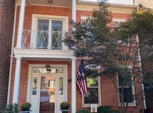 3922 N Glebe Rd, Arlington, VA 22207