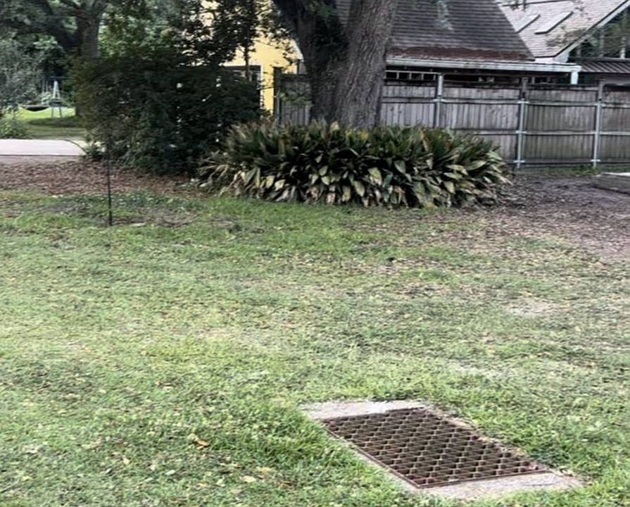 1st image of 404 Lourdes St