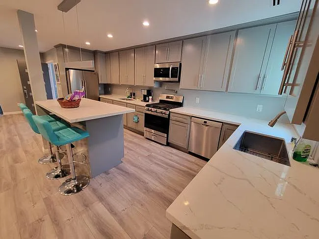 1415 Stearns Dr — Photo 3