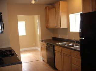 324 Coldbrook St NE, Grand Rapids, MI 49503