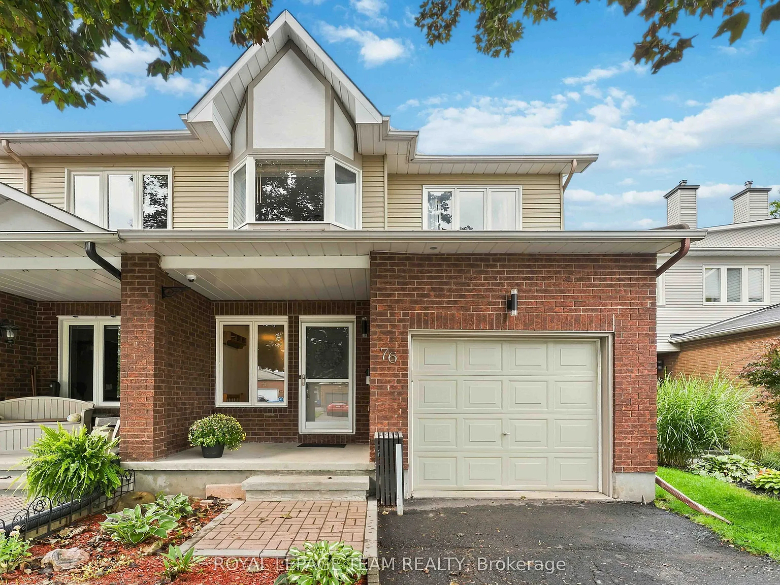 3 bed, $3,000 — Photo 2