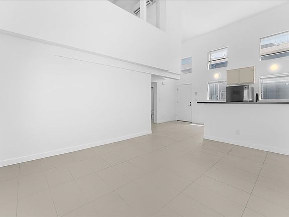 2nd image of 2730 W Temple St #204