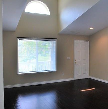 4th image of 5518 S 320th St