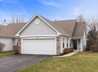 404 Carriage Ct, Oswego, IL 60543