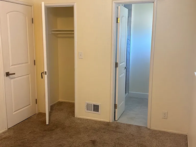 9236 Holland Ave — Photo 10