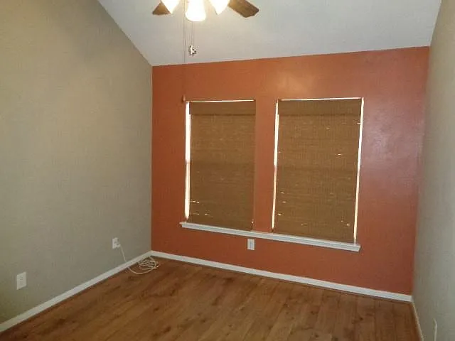 30002 Saw Oaks Dr — Photo 21