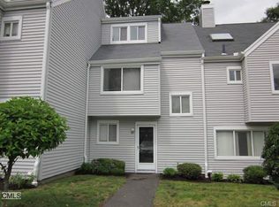 64 Country Pl, Shelton, CT 06484