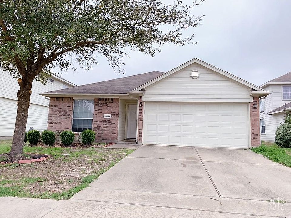 1st image of 19118 Canaras Ct