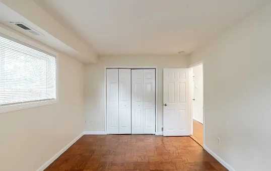 Justin Manor — Photo 20
