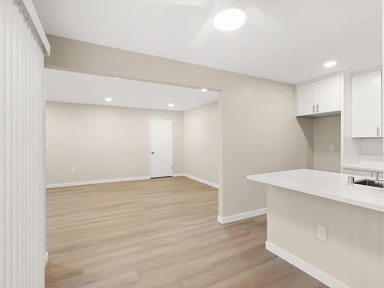 Concorde Apartments - Riverside, CA — Photo 25