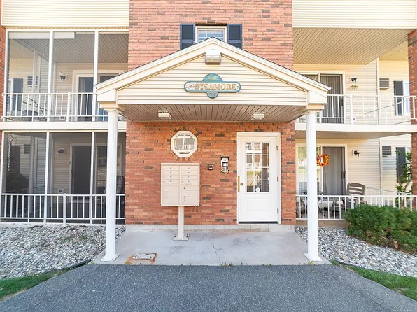 41 W Summit St APT 42, South Hadley, MA 01075