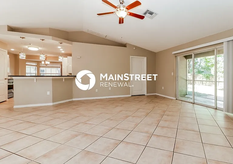 3173 Parkhill Ave — Photo 3