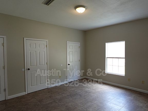 4th image of 2948 Caledonia St