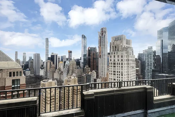 Sold by Corcoran | media 29