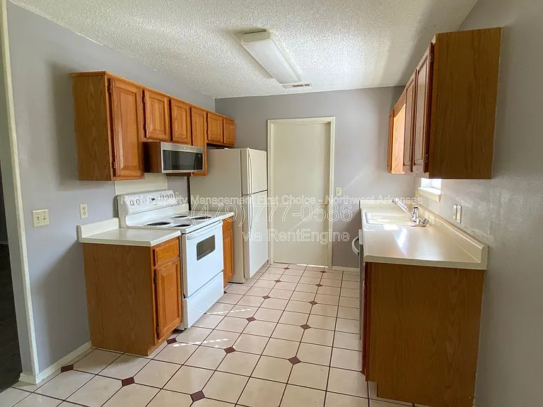 3168 W Shale St — Photo 7