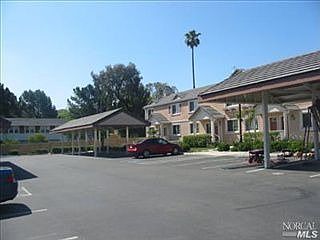 4th image of 606 Daniels Ave