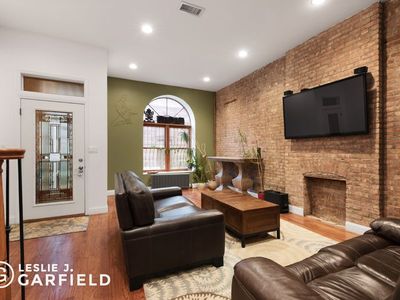 212 W 132nd St, New York, NY, 10027