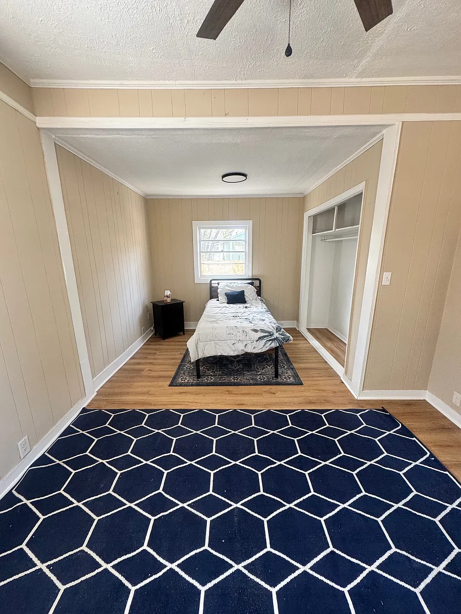Bedroom - 1815 Jenkins St #C