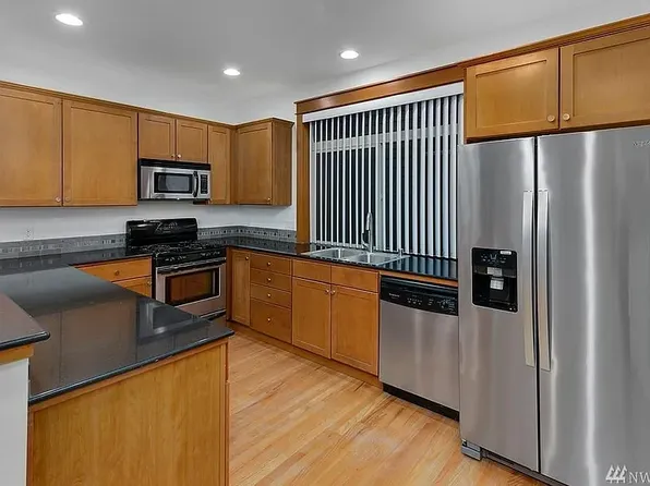 4312 8th Ave NE #2, Seattle, WA 98105