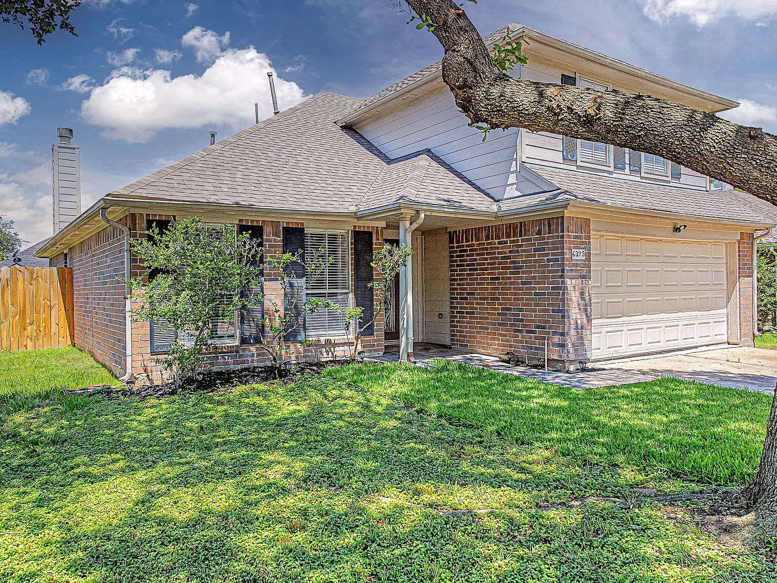 3 bed, 2.5 bath, 2020 sqft, $2,000 — Photo 3
