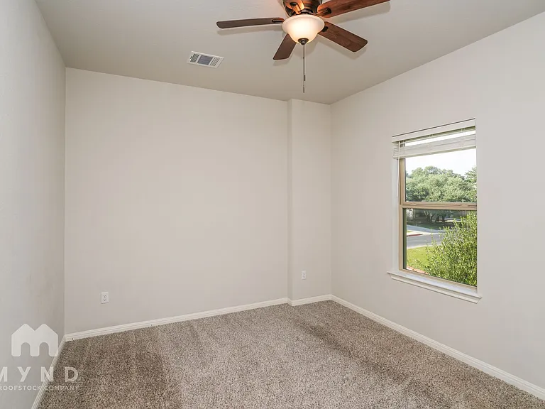 708 Hays Hill Dr — Photo 14