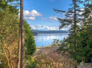 107 Grove St, Eastsound, WA 98245