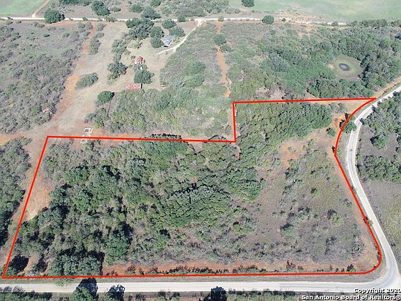 3rd image of 1141 County Road 102