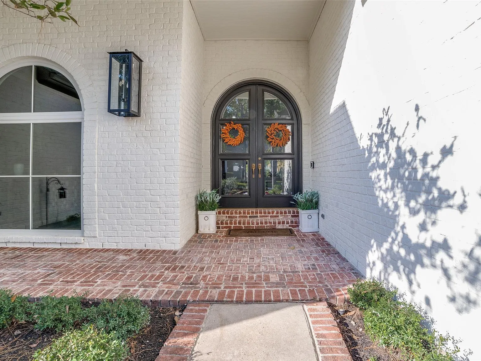 4 bed, 5.0 bath, 5671 sqft, $5,500 — Photo 4
