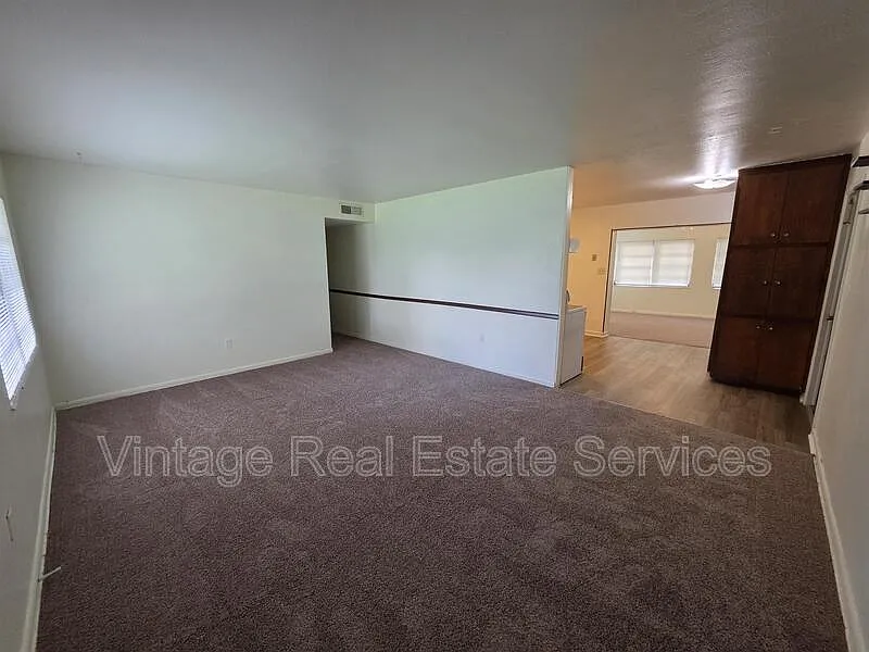 3 bed, 2.0 bath, 1476 sqft, $1,995 — Photo 2
