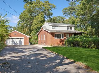 9 Plandome Pl, Selden, NY 11784