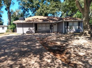 412 Azalea Ave, Orange, TX 77630