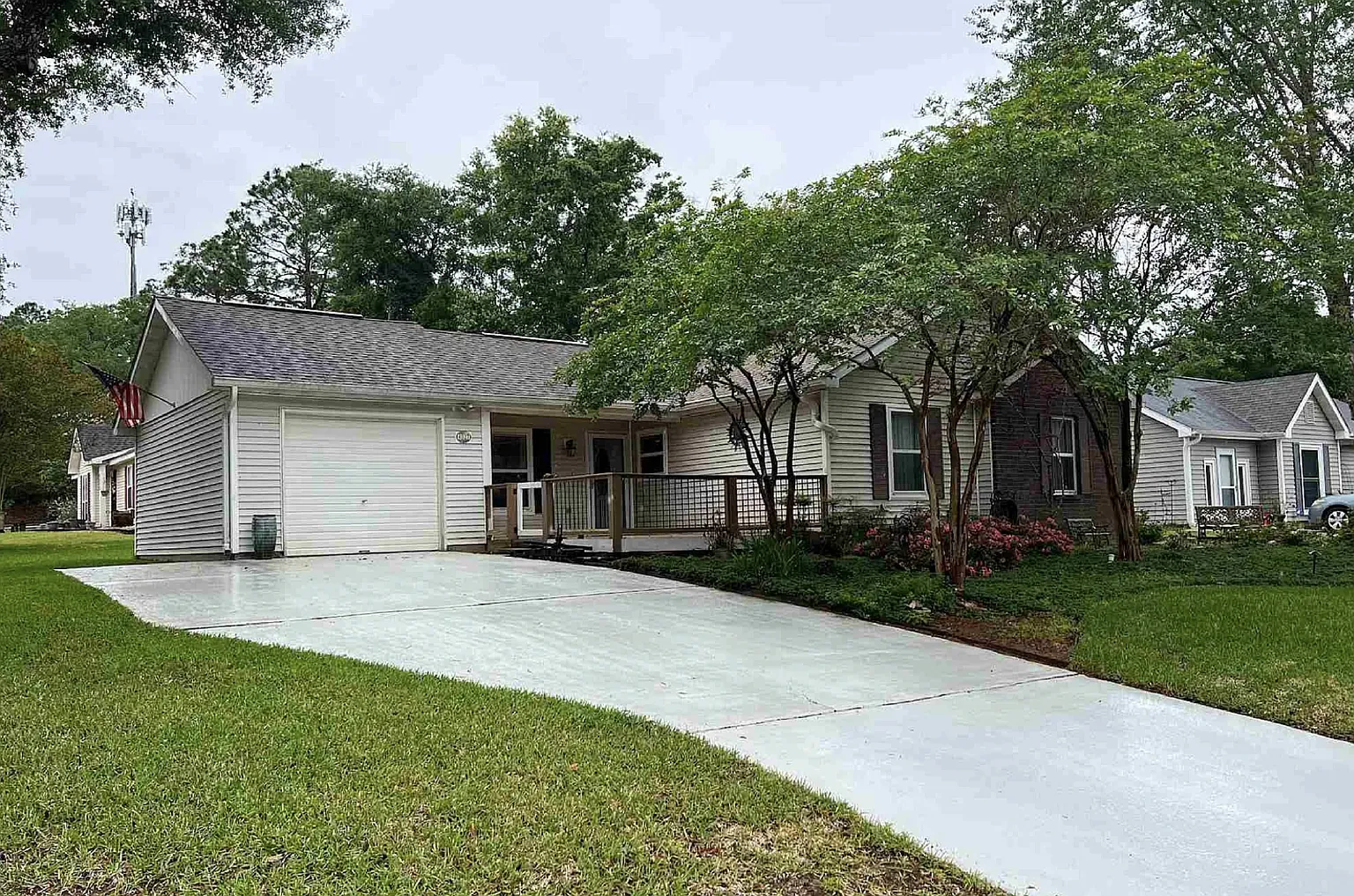 3 bed, 2.0 bath, 1116 sqft, $1,860 — Photo 1