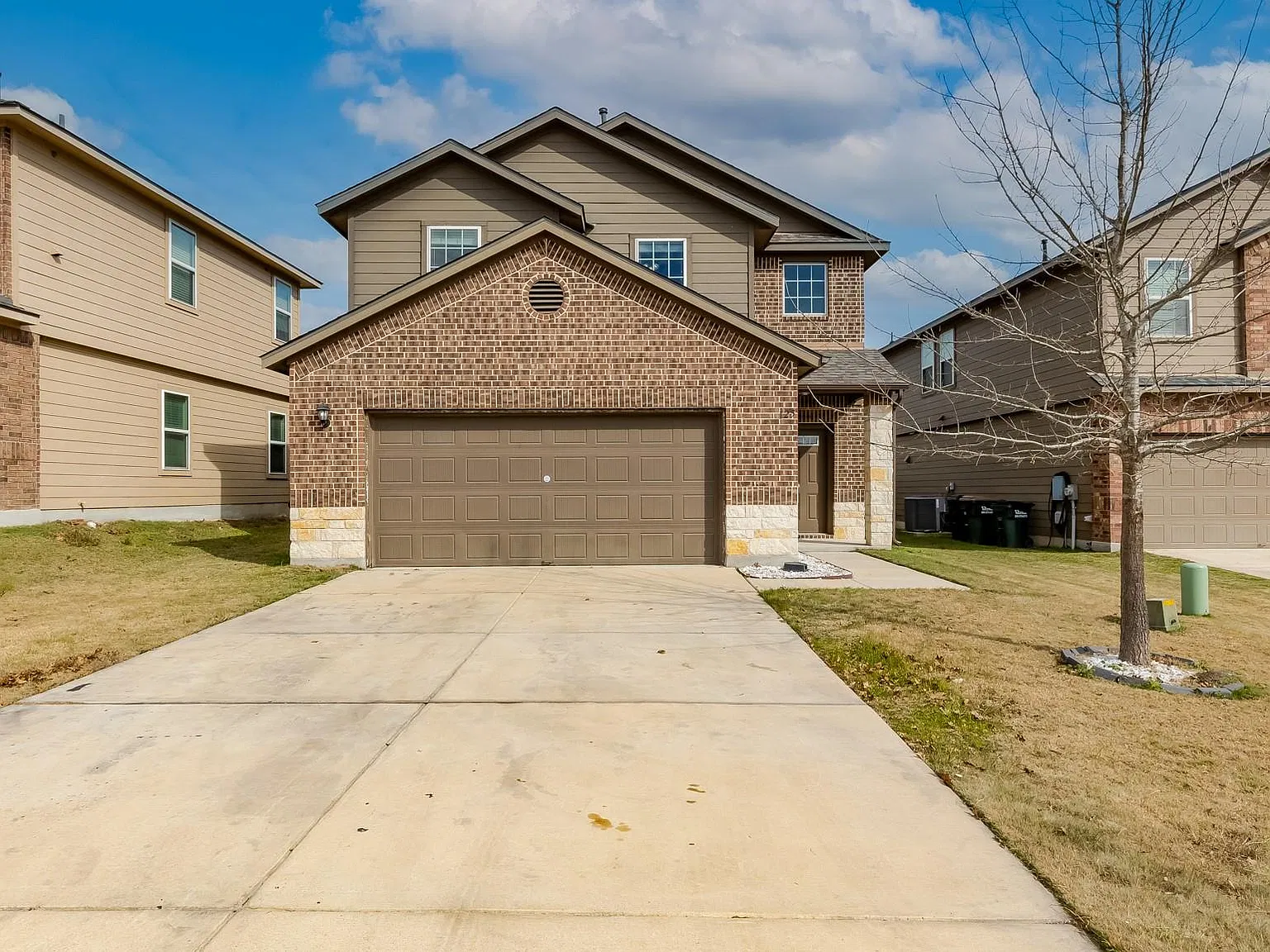 3 bed, 2.5 bath, 2146 sqft, $1,850 — Photo 1