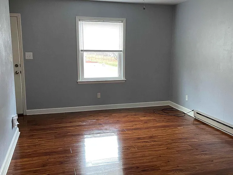 503 Vista Ave — Photo 2