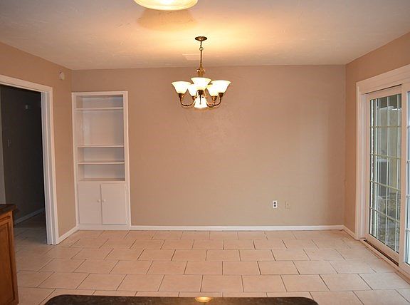 5th image of 1707 Western Dr