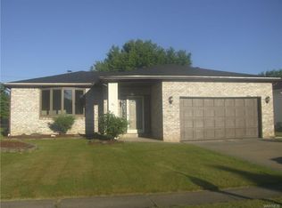 40 View Ct, Depew, NY 14043