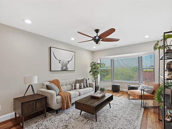3rd image of 415 W Jefferson Ave APT 302