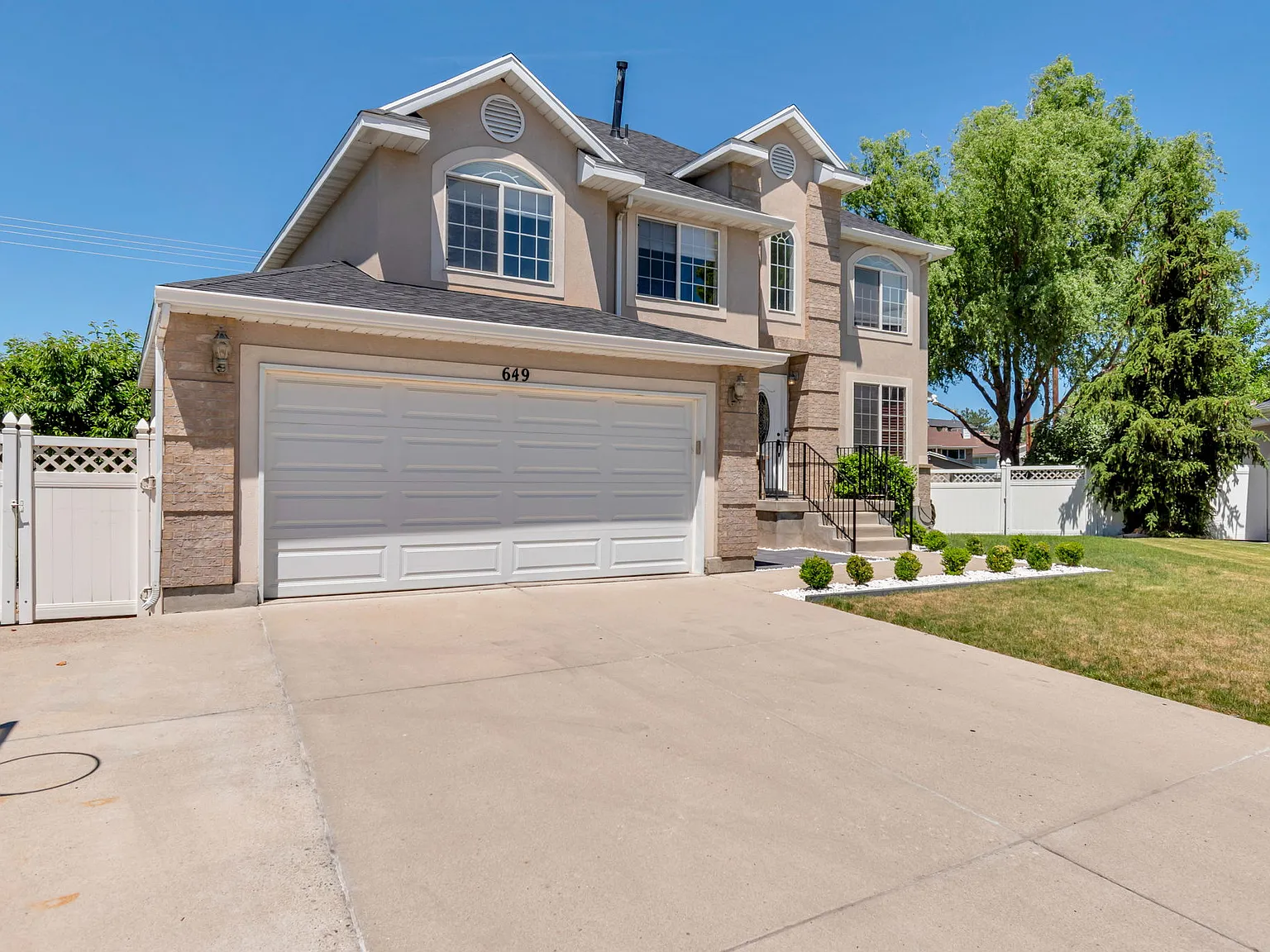 5 bed, 4483 sqft, $3,500 — Photo 2
