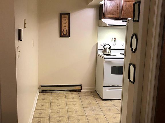 eat in area of kitchen