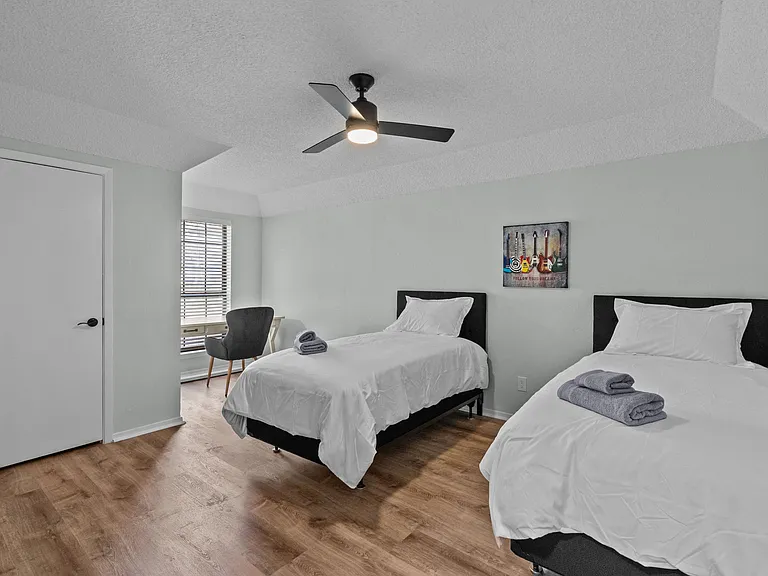 7628 Hunt Dr — Photo 23