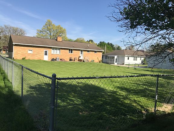 2nd image of 94 Lynn Dr