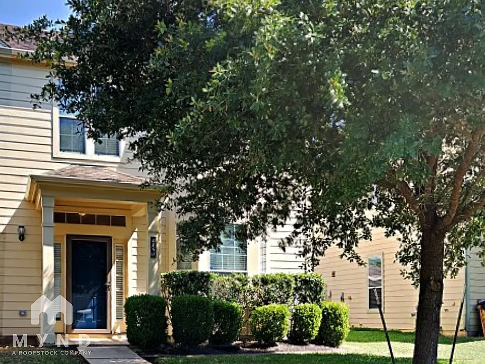 2250 Prairie Forest Trl #1