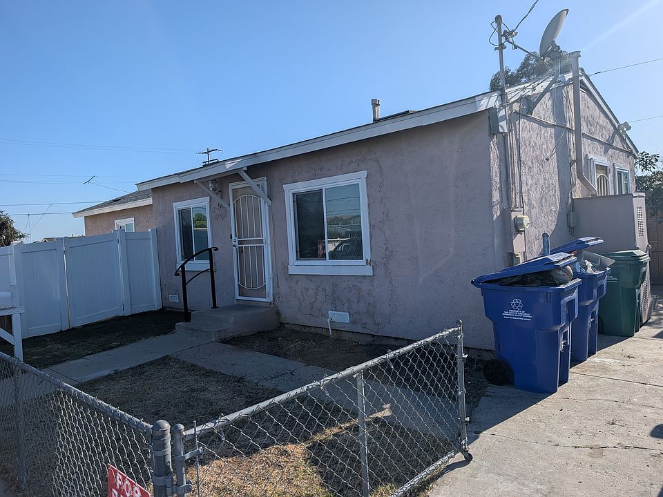 1st image of 3946 Broadway