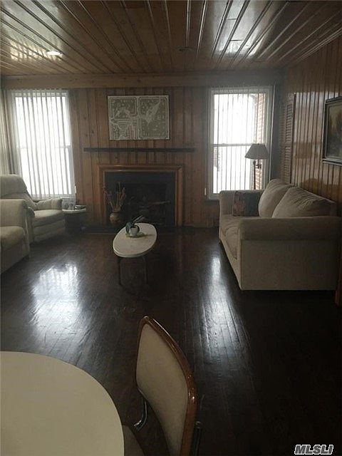 1st image of 390 Daub Ave