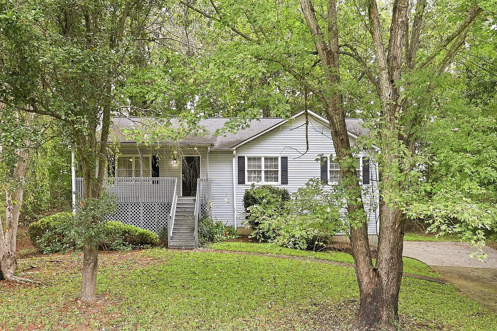 3 bed, 2.0 bath, 1364 sqft, $1,785 — Photo 1