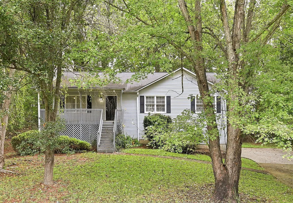 286 Sweetwater Cir