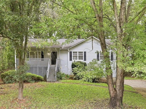 286 Sweetwater Cir, Powder Springs, GA 30127