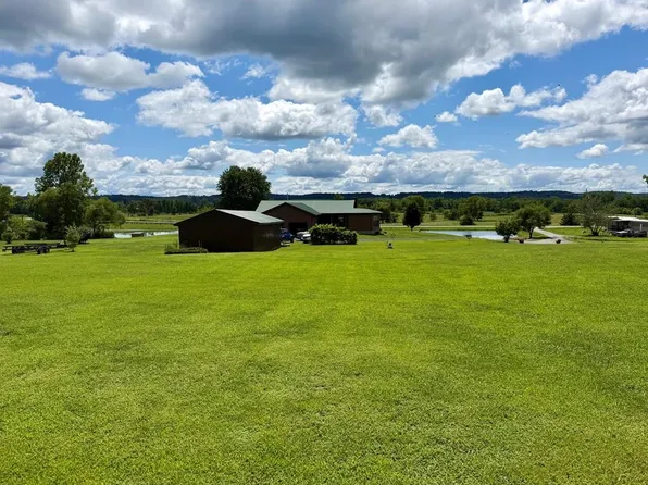 6467 Beaver Pike Rd, Beaver, OH 45613