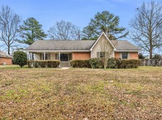 248 Lakeover Dr W, Columbus, MS 39702
