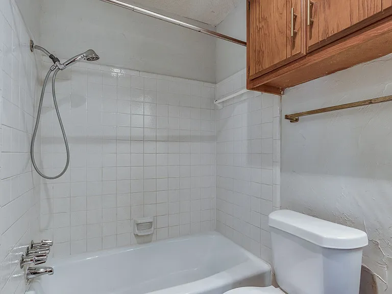 1705 N Gleason Ave — Photo 32